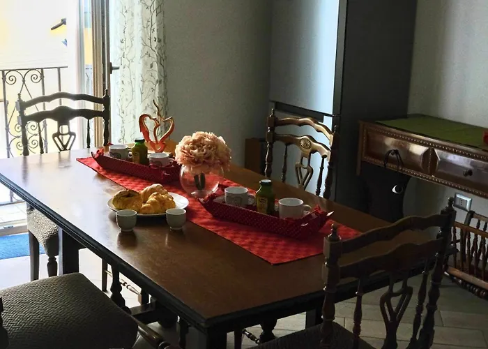 'a Vucchella 3* 나폴리